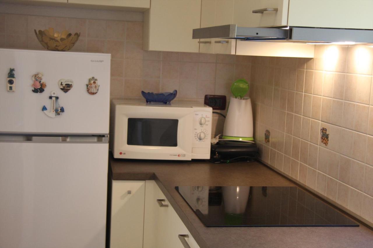 Apartman Rino Basanija Exterior photo